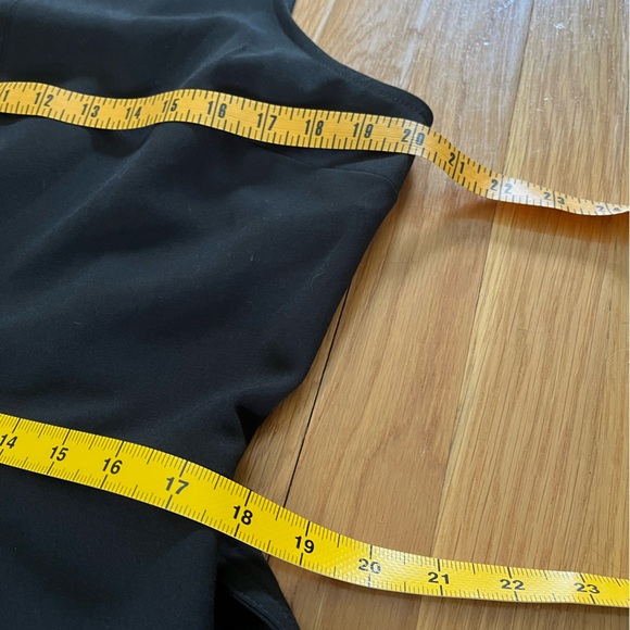 NWOTGAP BELTED JUMPSUIT - Picture 8 of 12